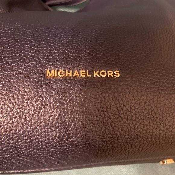 Michael Kors Newbury Pebbled Leather Chain Tote Bag dark navy EUC - Picture 6 of 14